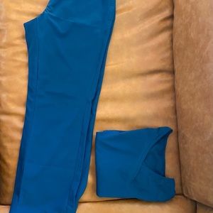 Cherokee infinity scrub set